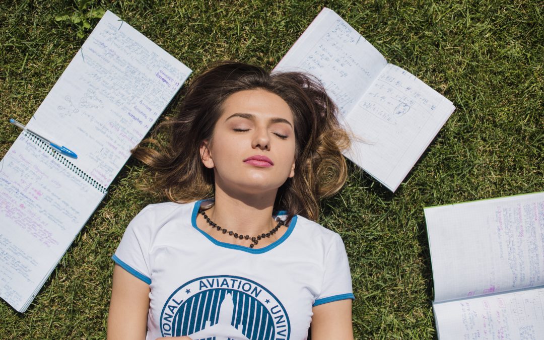 Cómo aprovechar el verano para prepararte para el próximo curso universitario